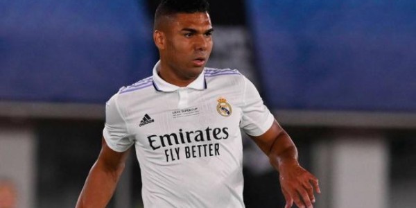 亿万28-西媒：皇马愿放卡塞米罗离队 曼联盼球员尽快决定