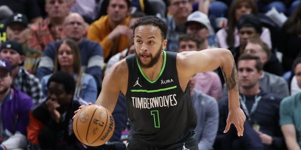 亿万28娱乐-森林狼官方：球队正式签下前锋李凯尔 后者将身披12号球衣