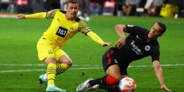 亿万28下载-血性多特大翻盘：半场臭球0比2，半场好球3比2！