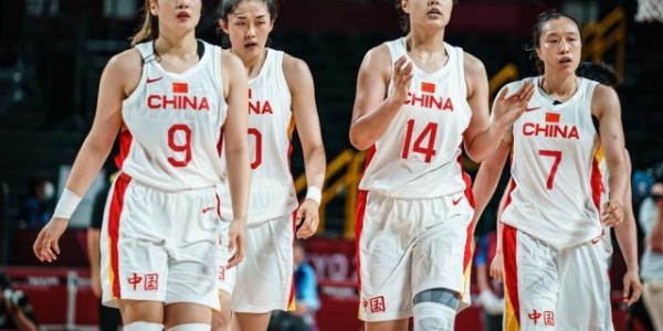 亿万28下载-23次失误痛失好局 遭遇黑色四分钟女篮为年轻买单