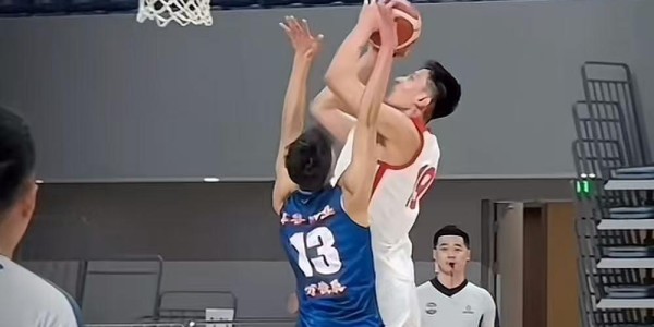 亿万28官网-杜锋赌对了！男篮第一中锋将加盟广东队，朱芳雨为他放弃徐昕？