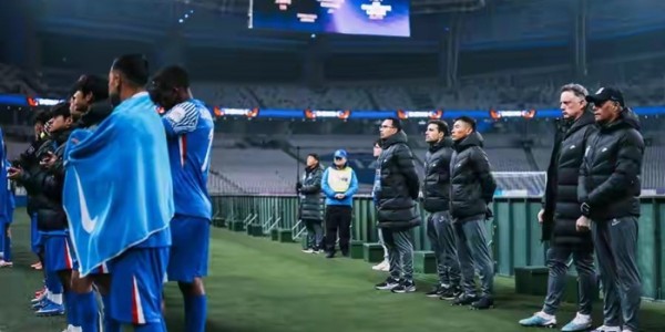 亿万28娱乐-富得流油，申花仅一年球衣广告就3亿，还有门票周边，可独立运营|上海申花|中超|上海申花足球俱乐部|球迷|收入_新浪体育_新浪新闻